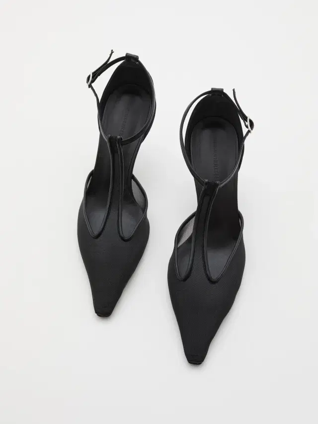 Alternative view of T-Bar Vapour Heel